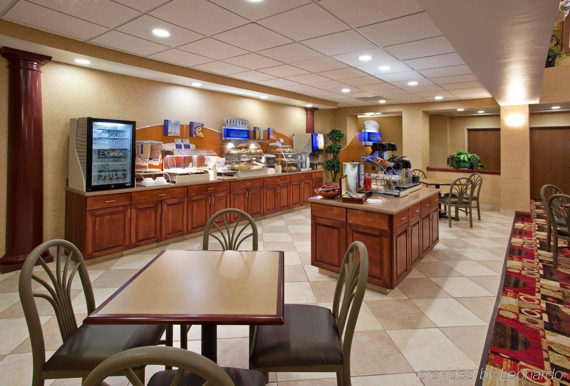Holiday Inn Express Hotel & Suites Bowling Green By Ihg Restoran foto