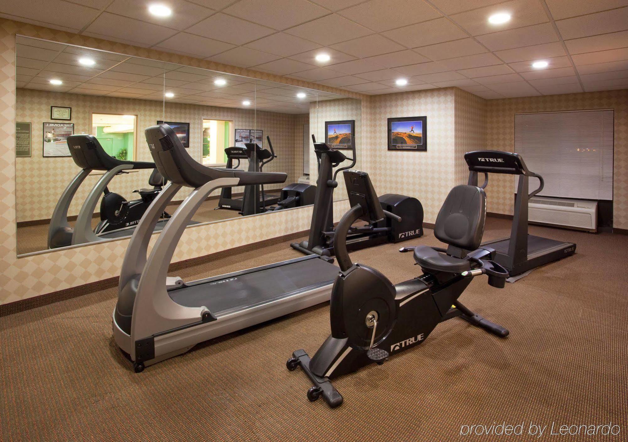 Holiday Inn Express Hotel & Suites Bowling Green By Ihg Bagian luar foto